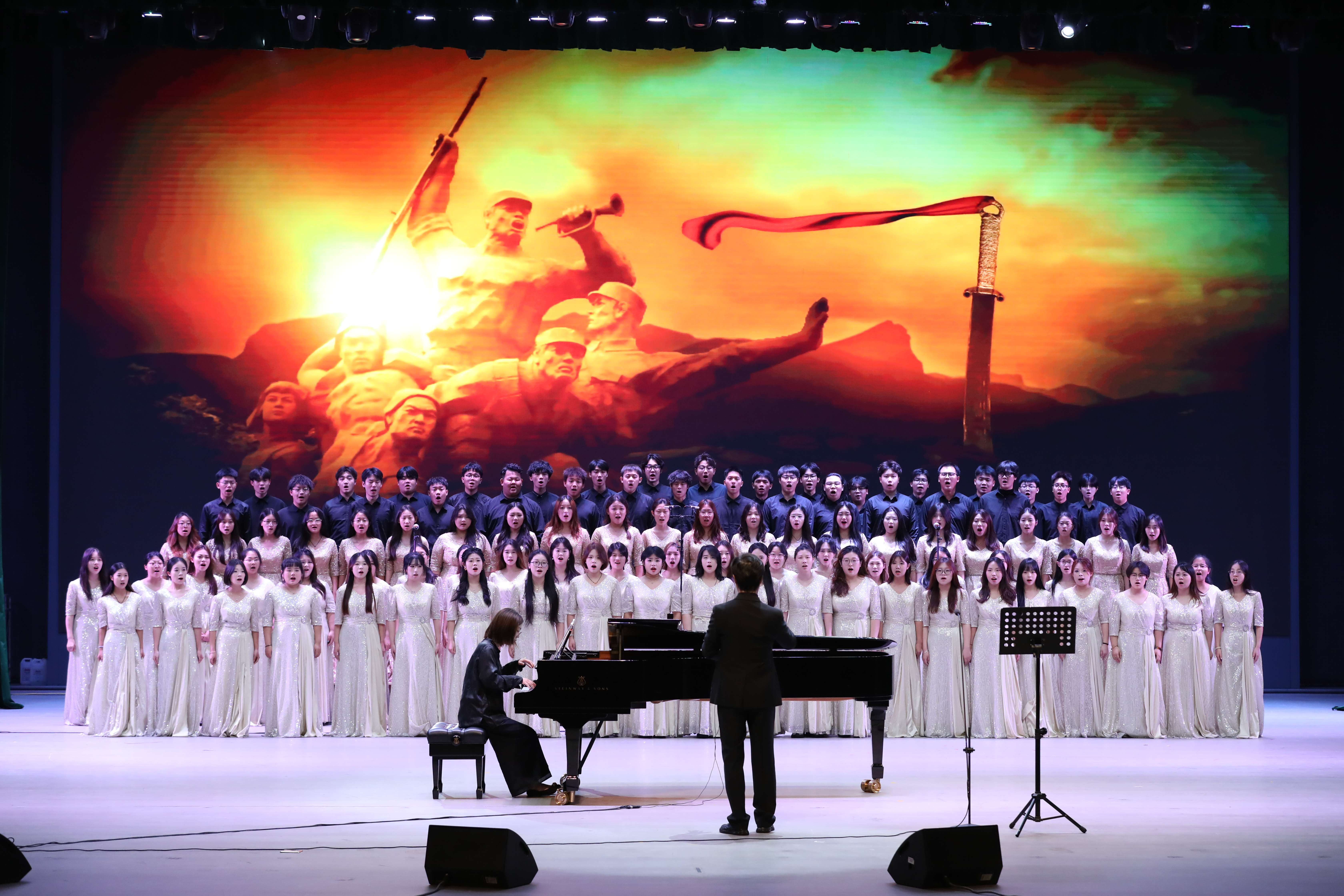 6合唱团-《在太行山上》 (2).jpg